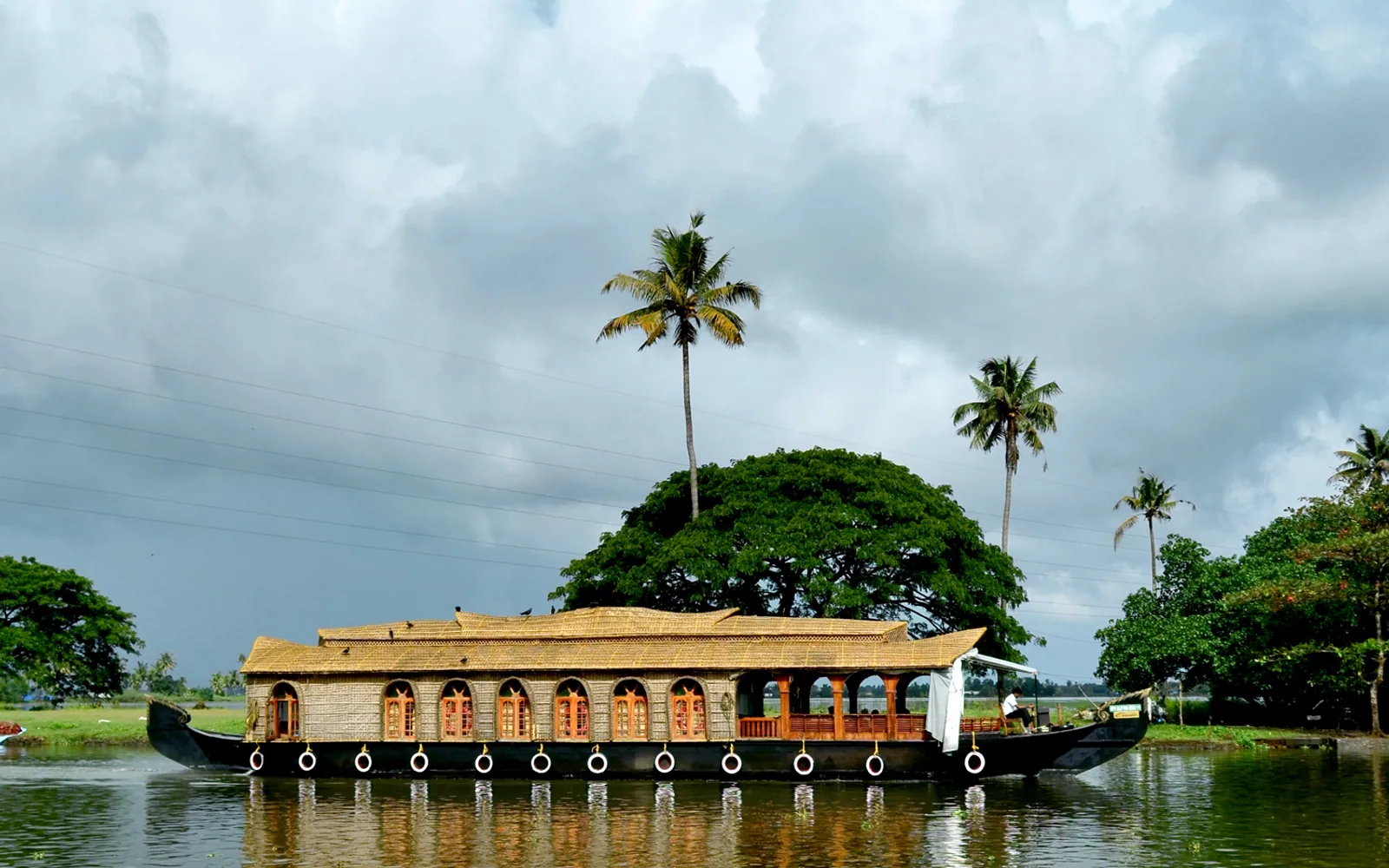 6 Days Kerala Backwaters & Hills travel scene in India